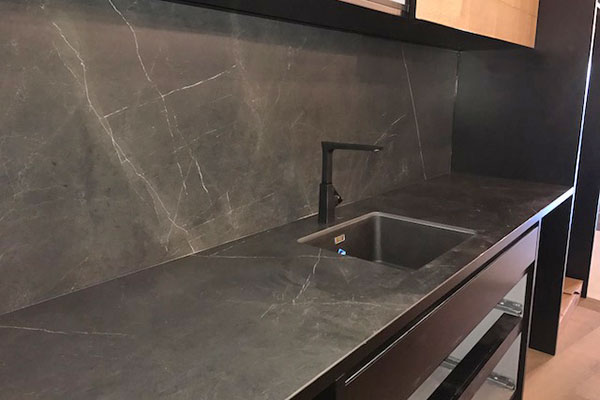 Storm Splashback & Benchtop